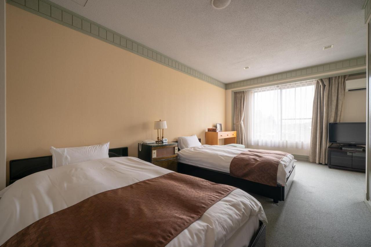 Kitsuregawa Country Club & Bihada Onsen Hotel Kitsuregawa Sakuyama Экстерьер фото