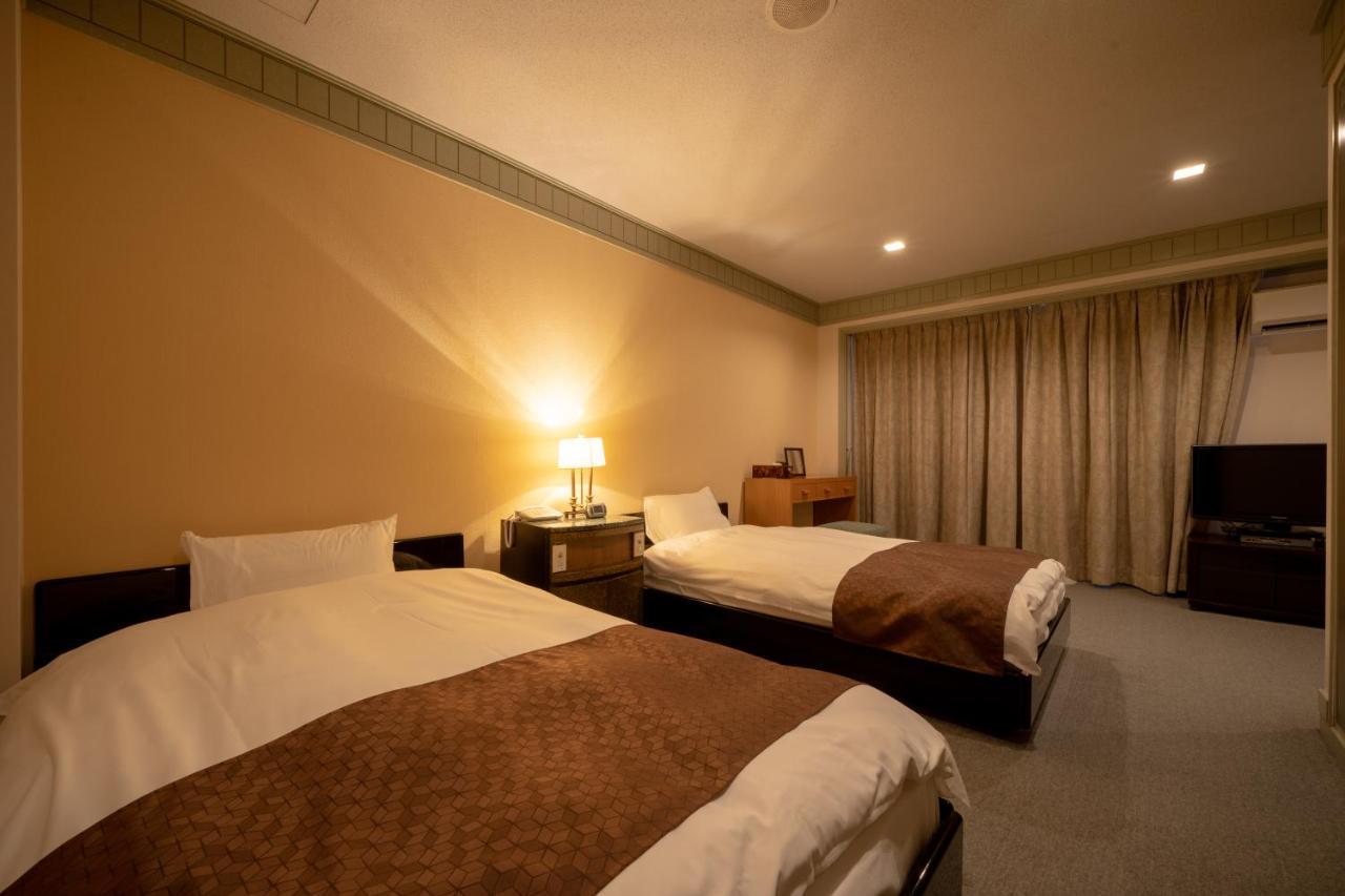 Kitsuregawa Country Club & Bihada Onsen Hotel Kitsuregawa Sakuyama Экстерьер фото